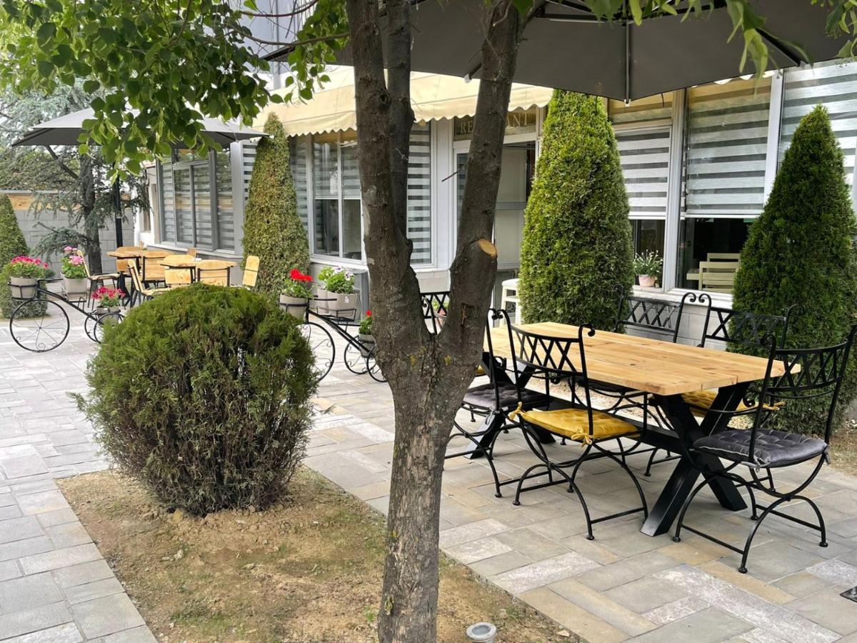 Hotel Edea Korce Exterior photo